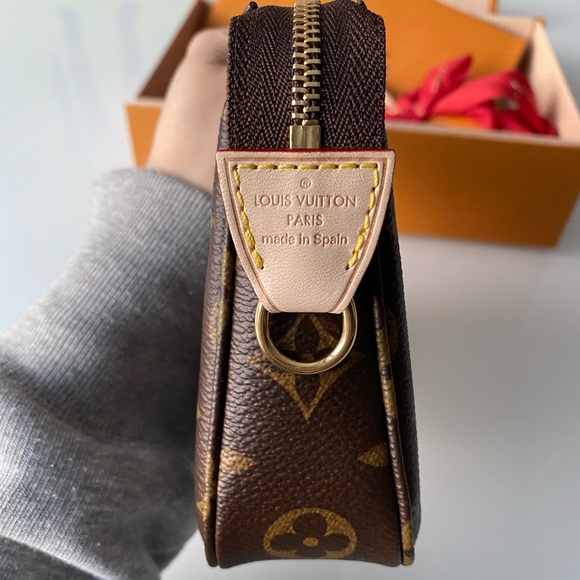 SOLD ❌ Louis Vuitton Pochette Accessoires - Picture 5 of 10